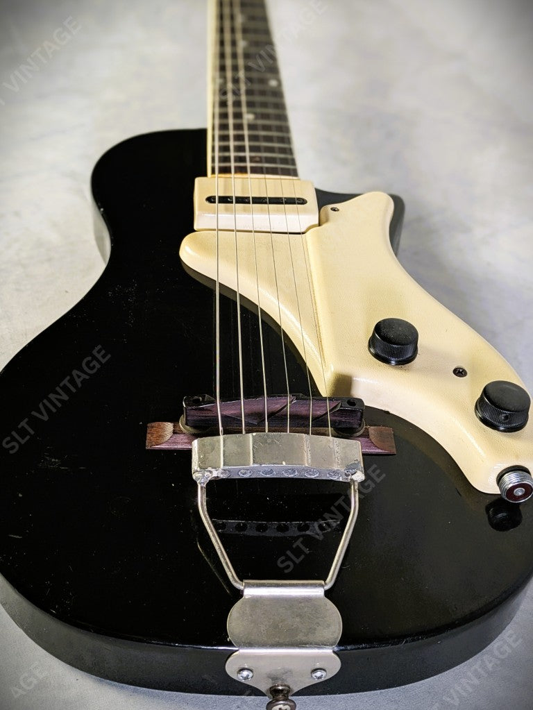 1954 Supro 1523 Ozark Cut-Away Jet - Factory Strap, New Gator HSC - RARE!